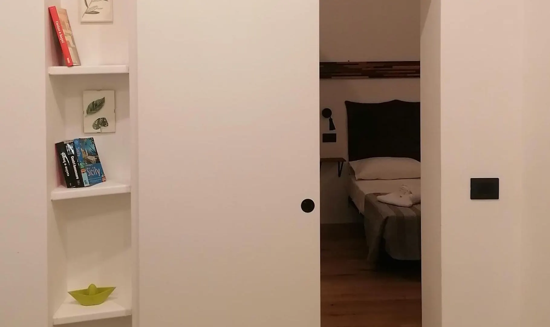 Azizo Apartment Palermo 0*,  Italy